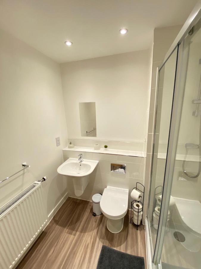 3 Bedrooms Double Or Single Beds, 2 Parking Spaces! Wifi & Smart Tv'S, Balcony Portsmouth Extérieur photo