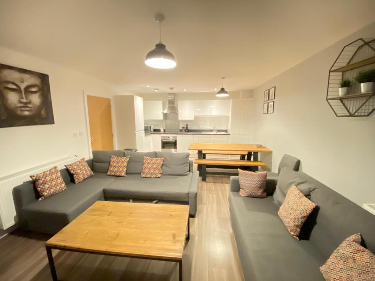 3 Bedrooms Double Or Single Beds, 2 Parking Spaces! Wifi & Smart Tv'S, Balcony Portsmouth Extérieur photo
